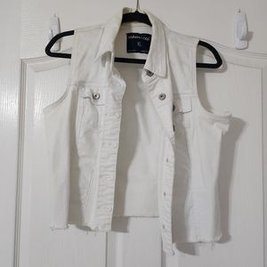 Maurices Sleeveless White Jean Jacket